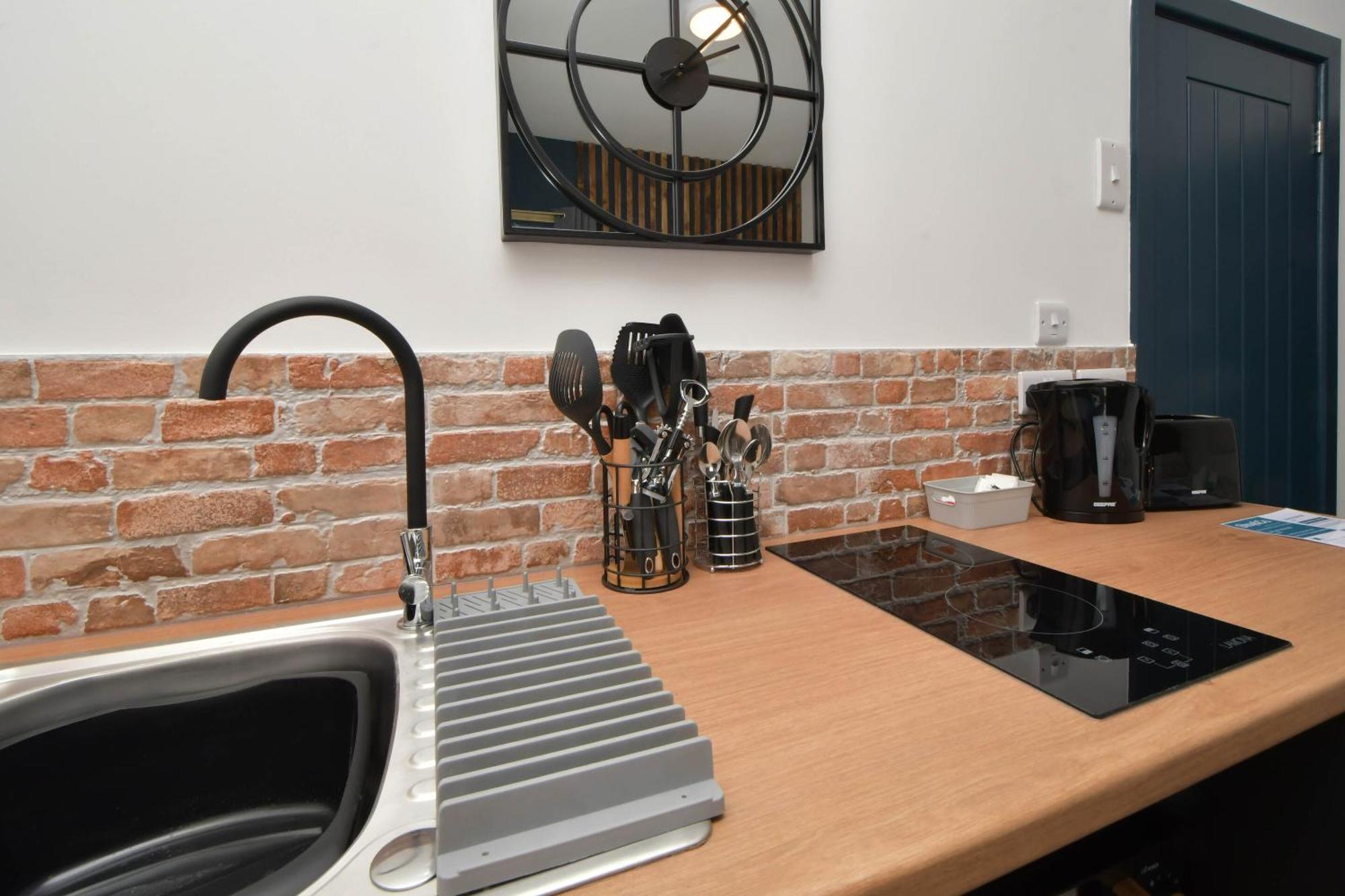 Stay At Shobnall Road Rooms And Studios Burton Экстерьер фото